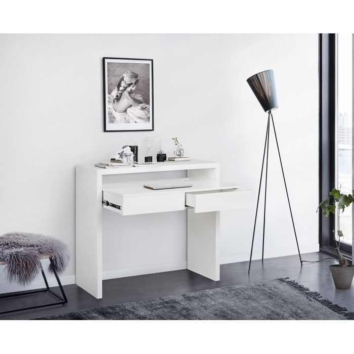 Console 10 work table